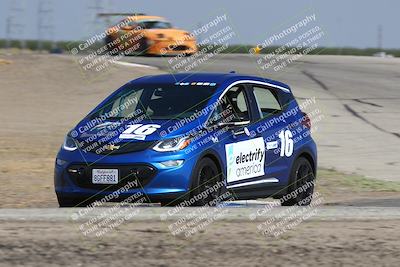 media/Sep-28-2025-24 Hours of Lemons (Sun) [[5dfe0e5f6e]]/12pm (Outside Grapevine)/
